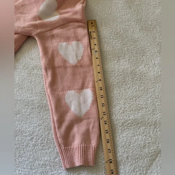Pink and White V-Neck Sweater with Heart Pattern - Picture 6 of 9